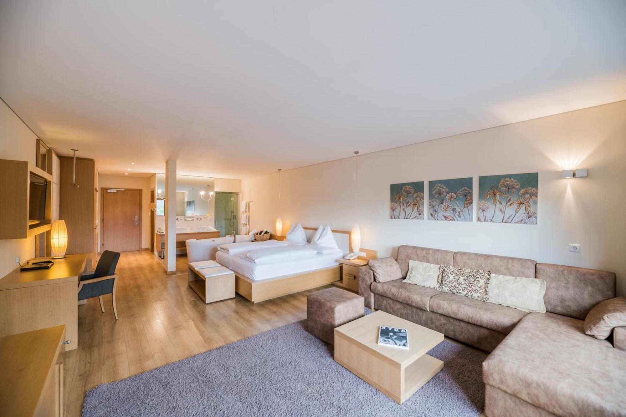 Hotel Lanerhof Active/Spa/Balance Сан-Лоренцо-ді-Себато Номер фото